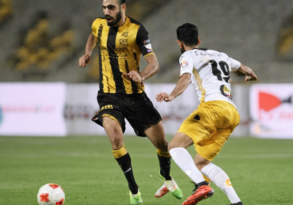 Sepahan faces Al-Ittihad in a thrilling showdown.
